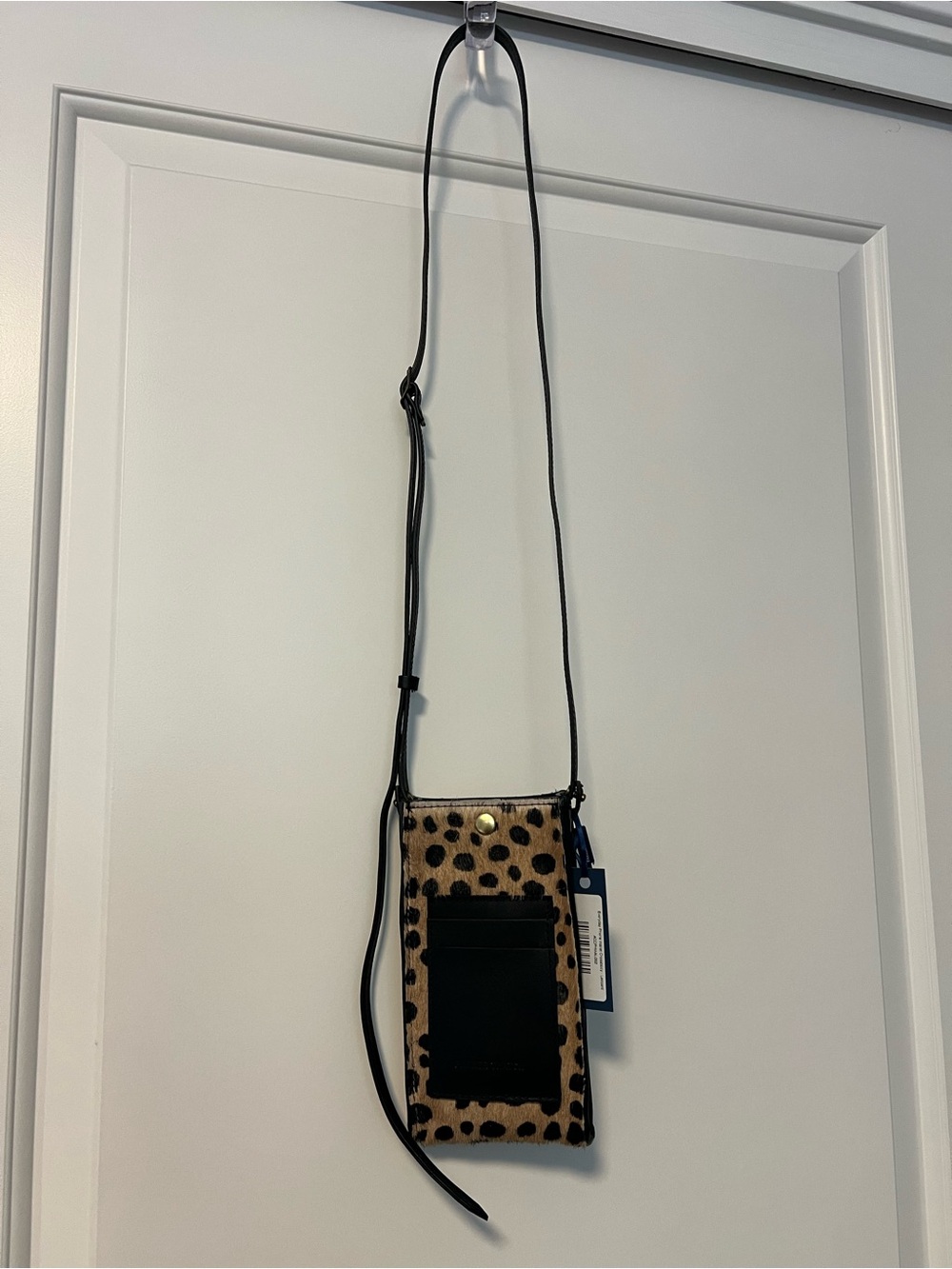 Parker Thatch: Everyday Phone Wallet Crossbody - Leopard NWT! - Picture 8 of 11